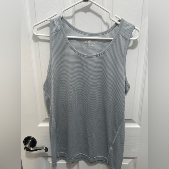 Russell tank top small gray sleeveless top Workout top - Picture 5 of 10
